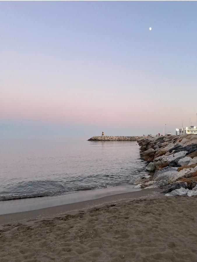 Cosy Sunrise Beach Torremolinos Exterior photo